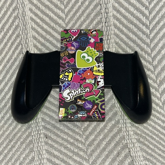 Splatoon 2 Joy-Con Comfort Grip for Nintendo Switch PowerA GameStop Exclusive D4 - Picture 1 of 2